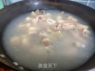 虫草花煲鸡汤的做法步骤：4