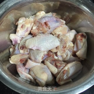 蚝油焖鸡翅的做法步骤：2