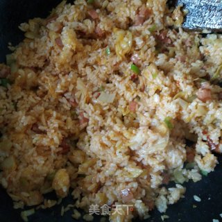 火腿肠辣白菜炒饭的做法步骤：6