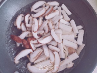 红烧杏鲍菇的做法步骤：2
