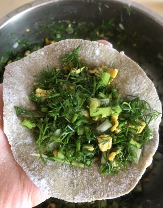 艾汁黑麦茴香蛋饺的做法步骤：9