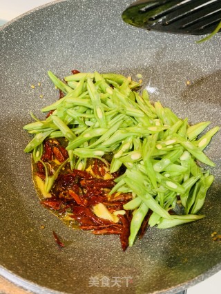 炝炒四季豆的做法步骤：2