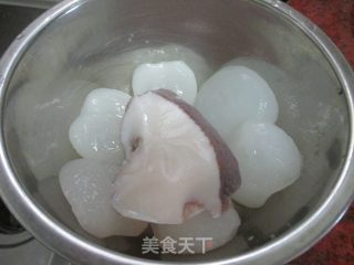 春季润燥汤水——海底椰煲猪骨汤的做法步骤：1