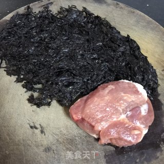 紫菜瘦肉汤的做法步骤：1
