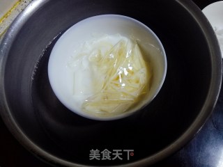 芒果慕斯蛋糕的做法步骤：16