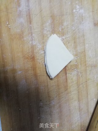 羊角花卷的做法步骤：6