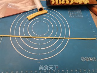 椒盐小麻花的做法步骤：7