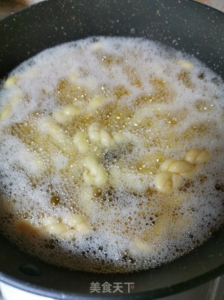 椒盐小麻花的做法步骤：11