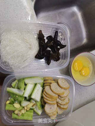 什锦汤菜的做法步骤：1