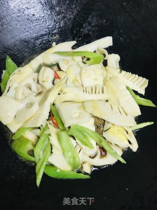 春笋焖鸡肉的做法步骤：8