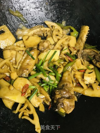 春笋焖鸡肉的做法步骤：11