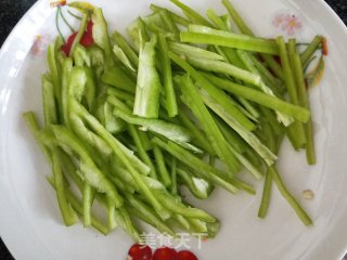 青椒土豆丝的做法步骤：2