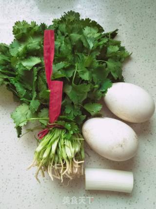 香菜炒鹅蛋的做法步骤：1
