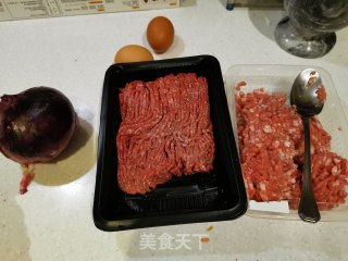 汉堡肉饼-简单易学家庭版的做法步骤：1