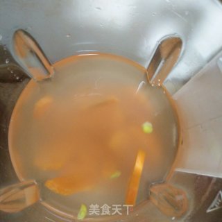 胡萝卜玉米羹的做法步骤：2