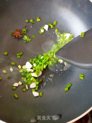 木耳莲藕炒肉片的做法步骤：3