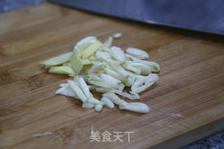 腊肉炒蕨菜的做法步骤：6