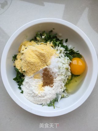 苜蓿菜饼的做法步骤：4