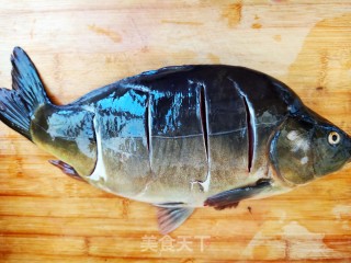三道鳞（鱼）炖豆腐的做法步骤：2