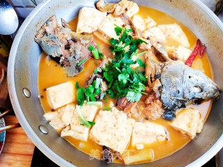 三道鳞（鱼）炖豆腐的做法步骤：14