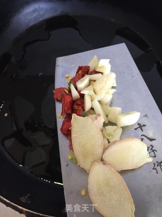 韭菜炒河虾的做法步骤：5