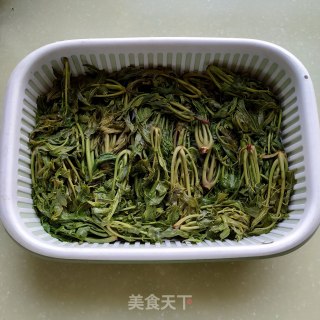 腌香椿芽的做法步骤：3