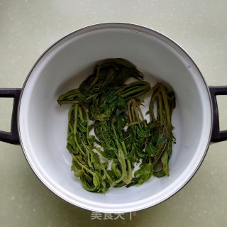 腌香椿芽的做法步骤：4