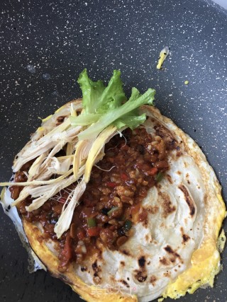 辣酱鸡肉手抓饼的做法步骤：8