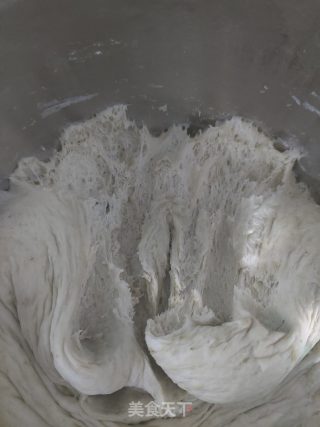 抹茶葡萄干卷的做法步骤：2