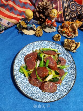 葱蒜炒腊肠的做法步骤：11