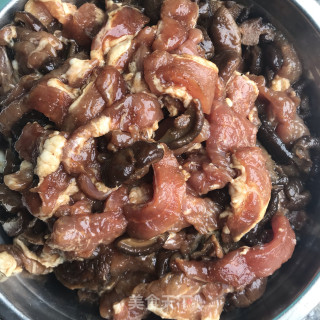 香菇肉粽￼的做法步骤：1