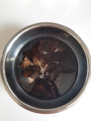 素三色的做法步骤：1