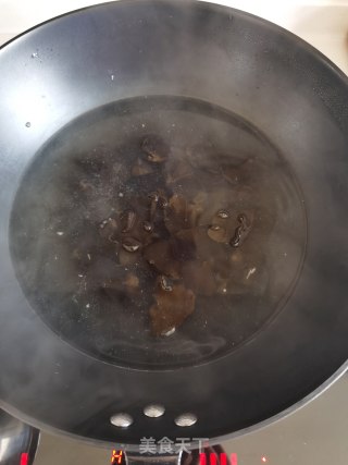 素三色的做法步骤：6