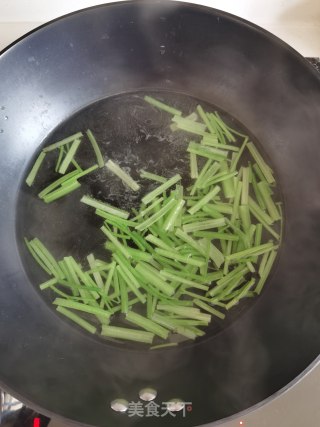 素三色的做法步骤：7