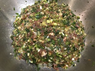 猪肉芹菜蒸饺的做法步骤：4
