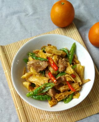 腐竹炒瘦肉的做法步骤：6