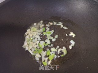茄汁青椒烧鹌鹑蛋的做法步骤：5