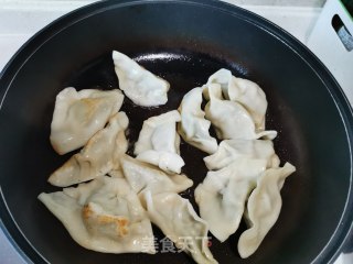 茴香煎饺-越吃越香的做法步骤：4