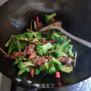 西兰花炒肉片的做法步骤：12