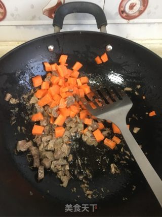 咖喱牛肉土豆饭????的做法步骤：4