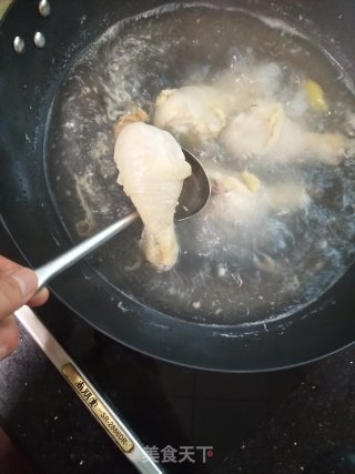 凉拌藤椒鸡块的做法步骤：1