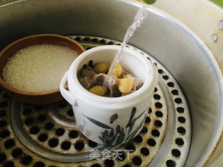 茶树菇白果老鸭汤的做法步骤：5