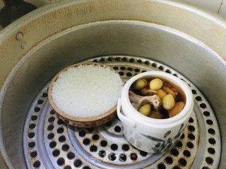 茶树菇白果老鸭汤的做法步骤：7
