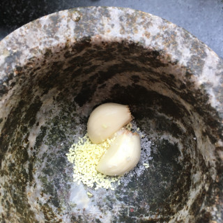 炒肉丝拌香椿的做法步骤：10