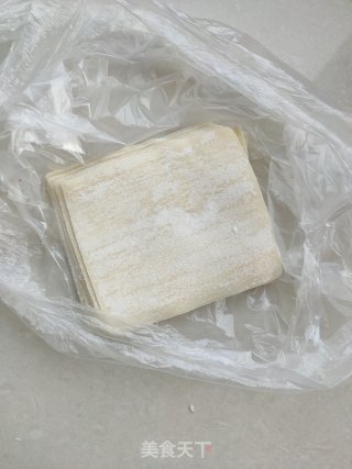 馄饨皮锅贴的做法步骤：2