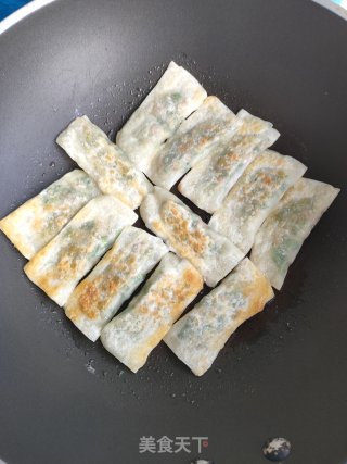 馄饨皮锅贴的做法步骤：6