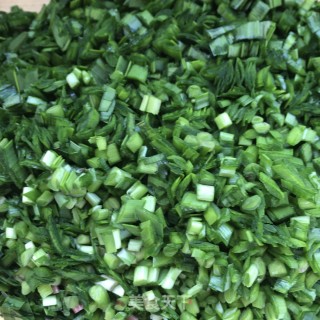 菠菜韭菜鲜贝饺的做法步骤：8