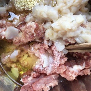 菠菜韭菜鲜贝饺的做法步骤：13