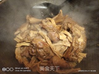 腐竹焖麻鸭的做法步骤：9