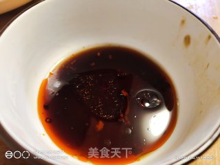 微辣版的炒黑豆芽的做法步骤：2